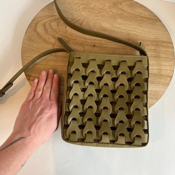 Green Woven Weaved Square Small Vegan Leather Crossbody Bag - Picture 12 of 16